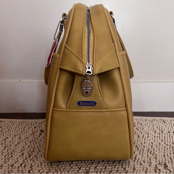 Vintage Leather Weekender Bag - Picture 3 of 8